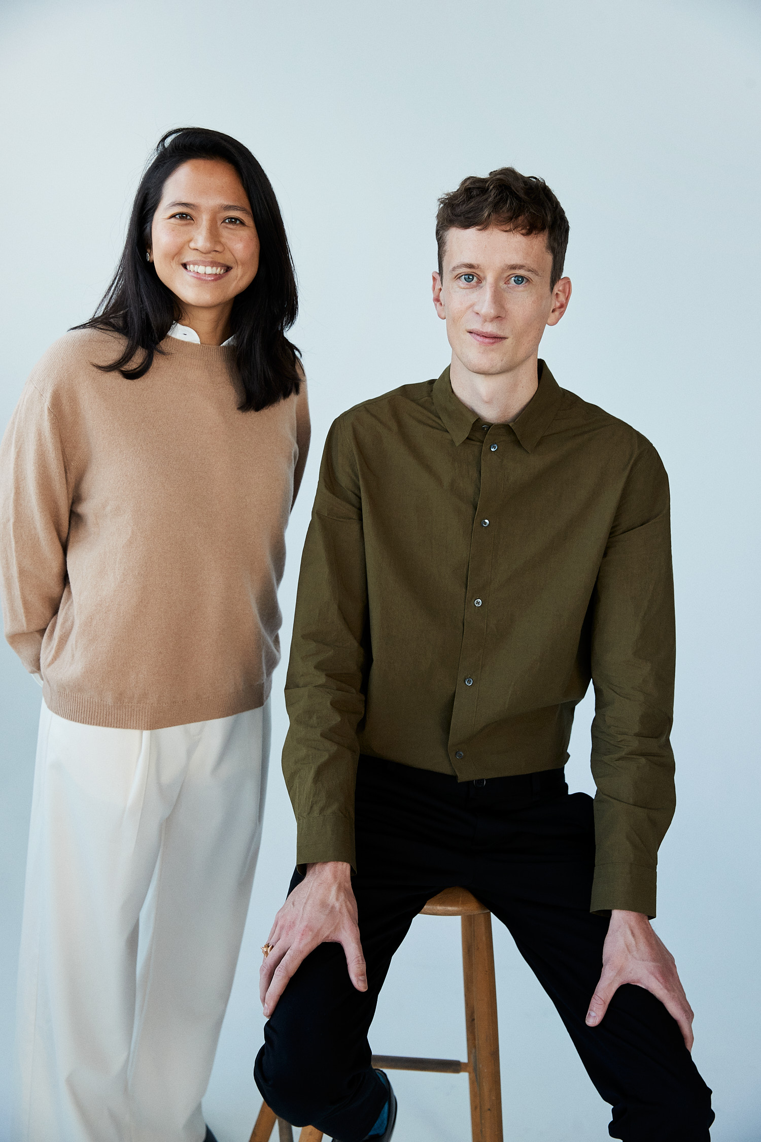 Portræt af to medarbejdere