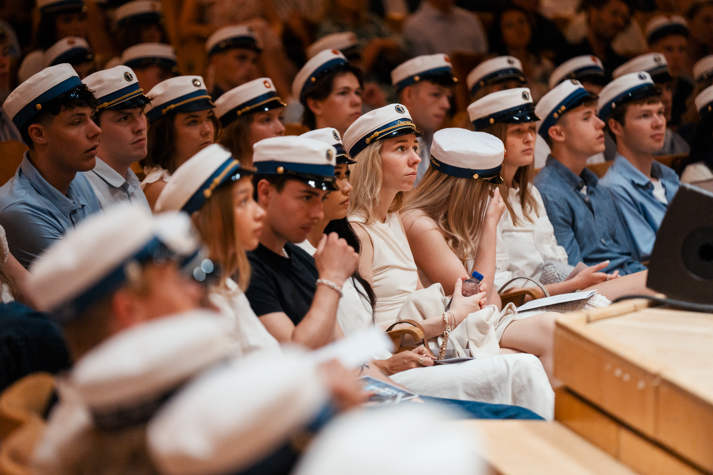 Elever fra Innovationsgymnasiet til dimission i DR's Koncertsal