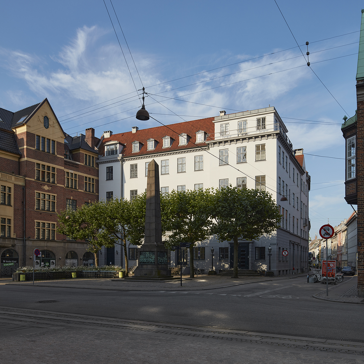 Jesper Buch Iværksætterakademi's facade lokaliseret på Bispetorvet